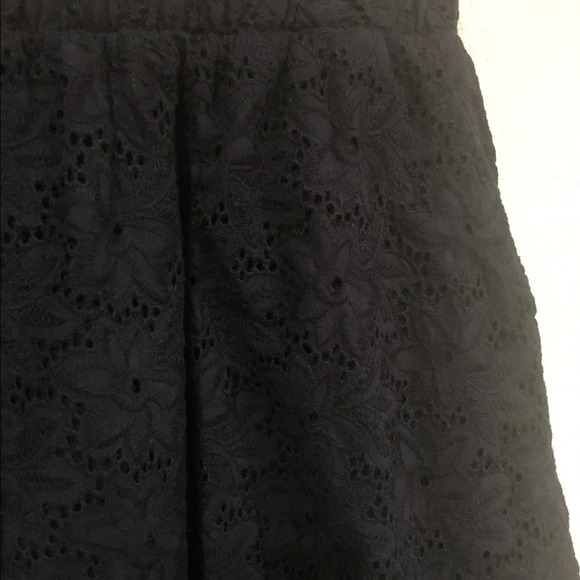 The Webster Target Lace Eyelet skirt Size Small EUC - Picture 2 of 3